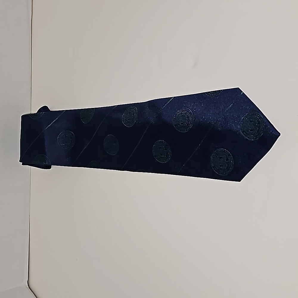 NWOT Wolfmark Neckwear